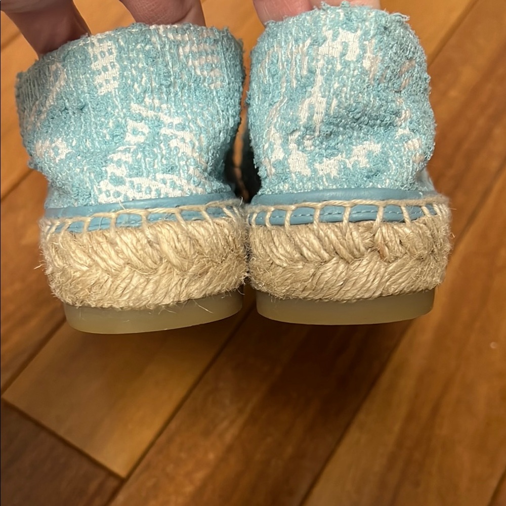 New CHANEL turquoise espadrilles size 37 - Picture 7 of 9